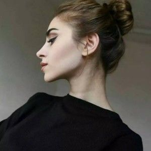 Meet your Posher, Roxanne